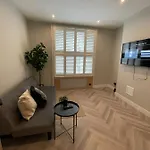 Luxury 2 Bed 1 Bath In Central London By Graceful Apartments