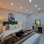 Hackney Spacious En-Suite