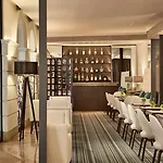 Como The Halkin