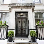 Astor Court Hotel