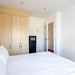 Modern Tower Hill Penthouse