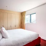 Modern Tower Hill Penthouse