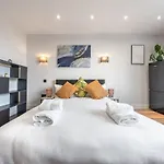 3 West London Brand New Loft