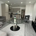 1 Bedroom Flat In Elephant And Castle Zone 1 London