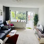 Spacious 2 Bedroom Flat 20Mins To Oxford Street By Tube