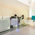 Superb Apts In Earls Court