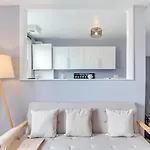Aryas Apartments London