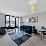 Comfycozy Luxury Apartment Canning Town