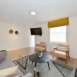 Prime Location: Modern Flat In Chelsea By Landin