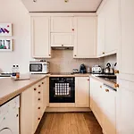 Stunning Flat In Notting Hill