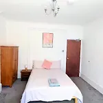 Solo Rooms
