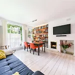 Designer Flat In Bethnal Green