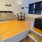 Charming 1-Bedroom Apartment In Woolwich