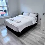 Flat 5 Crawford St, 1 Bedroom, 1 Bathroom Flat