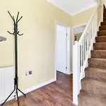 3Br Home/Fast Wi-Fi/ Quiet Road