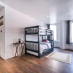 Quaint And Spacious Piccadilly Sleep 6 Vrd