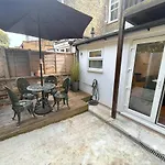 Two Bedroom Flat With Private Patio In Battersea