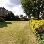 Escape To The City