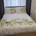Studio Flat, Walthamstow, 25 Min To Oxford Street