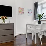 Charming City Escape In London