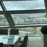 Stunning City Penthouse With 360 - Skyline View