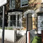 Garden Flat In Quiet Road - 55Msq