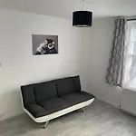 Remarkable 1-Bed Apartment In London Near Vauxhall