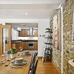 Luxury Apartment Next To Hyde Park