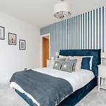 Chic 1 Bed Flat Zone 2 Hampstead Swiss Cottage
