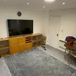 Entire One Double Bedroom Apartment