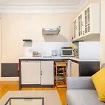 Luxury 3 Bedroom Flat Trafalgar Square, Embankment, Waterloo