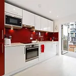 Cool Dalston Studio With Balcony And Gym