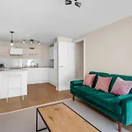 Belgravia Apartment 8