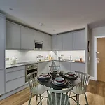 Blossom Breeze Apartment