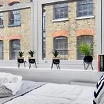 High Spec Two-Bedroom Apartment Short Term Rental & Flexible Renting Shoreditch With Free Wifi