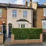 Family 4-Bed House & Secluded Garden - Wimbledon