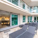 Central 2Bd Flat W River View Balcony - Vauxhall!