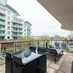 Central 2Bd Flat W River View Balcony - Vauxhall!