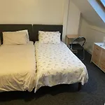 One Room To Stay With Fantastic Host