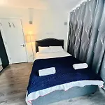 Luxurious 2 Bedroom Flat In Central London