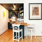 Italianflat - Kilburn Art Style