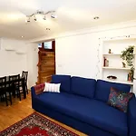 Cozy Retreat By Aresti Hotels