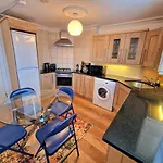 Cosy Home In Kensington - Great Location! 3 Minutes Walk To Earl\'S Court Station