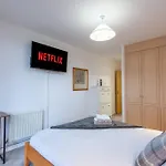 Morden London Apartment, By The Sea With Free Parking