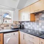 Serviced Apartments Golders Green London Nw11