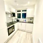Lovely One Bed Apartment In London
