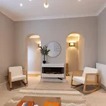 Elegance: A Symphony Of High-End Decor