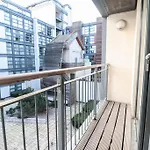 Stylish London 1 Bed Flat - 5 Mins From Canary Wharf