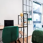Stylish London 1 Bed Flat - 5 Mins From Canary Wharf