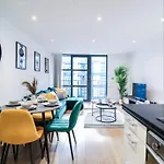 Stylish London 1 Bed Flat - 5 Mins From Canary Wharf